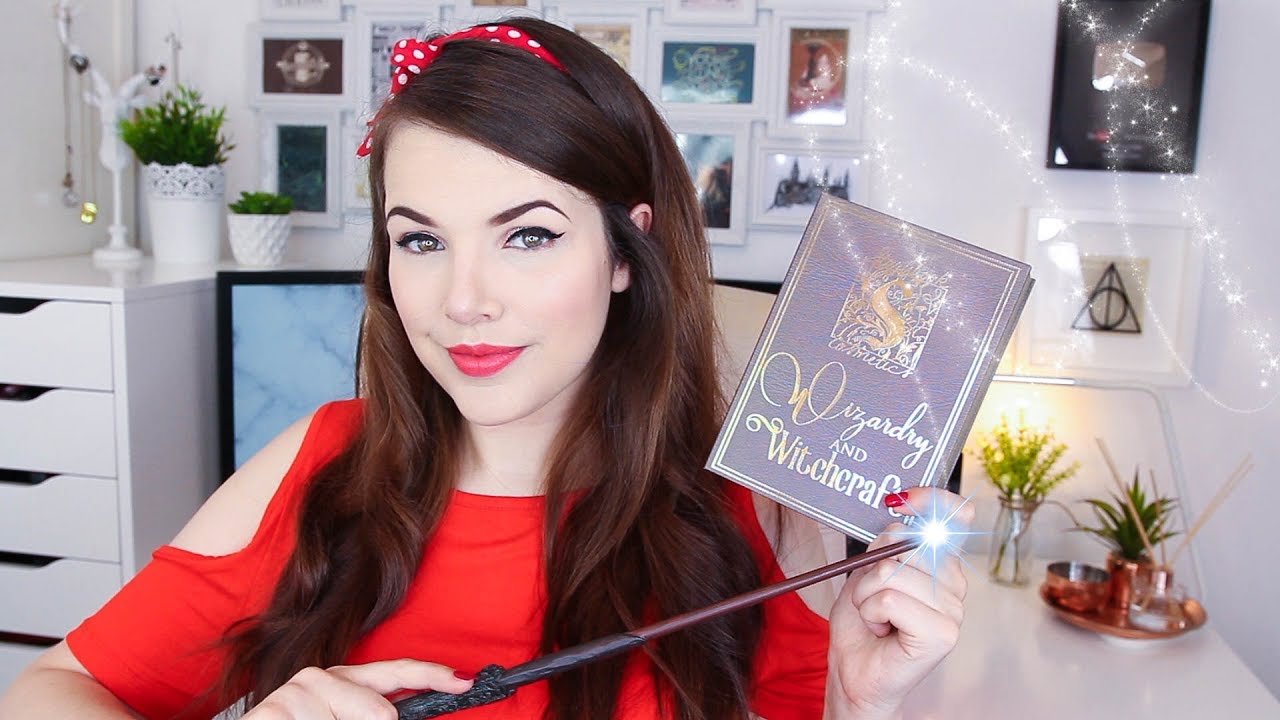 HARRY POTTER EYESHADOW PALETTE UNBOXING | Cherry Wallis