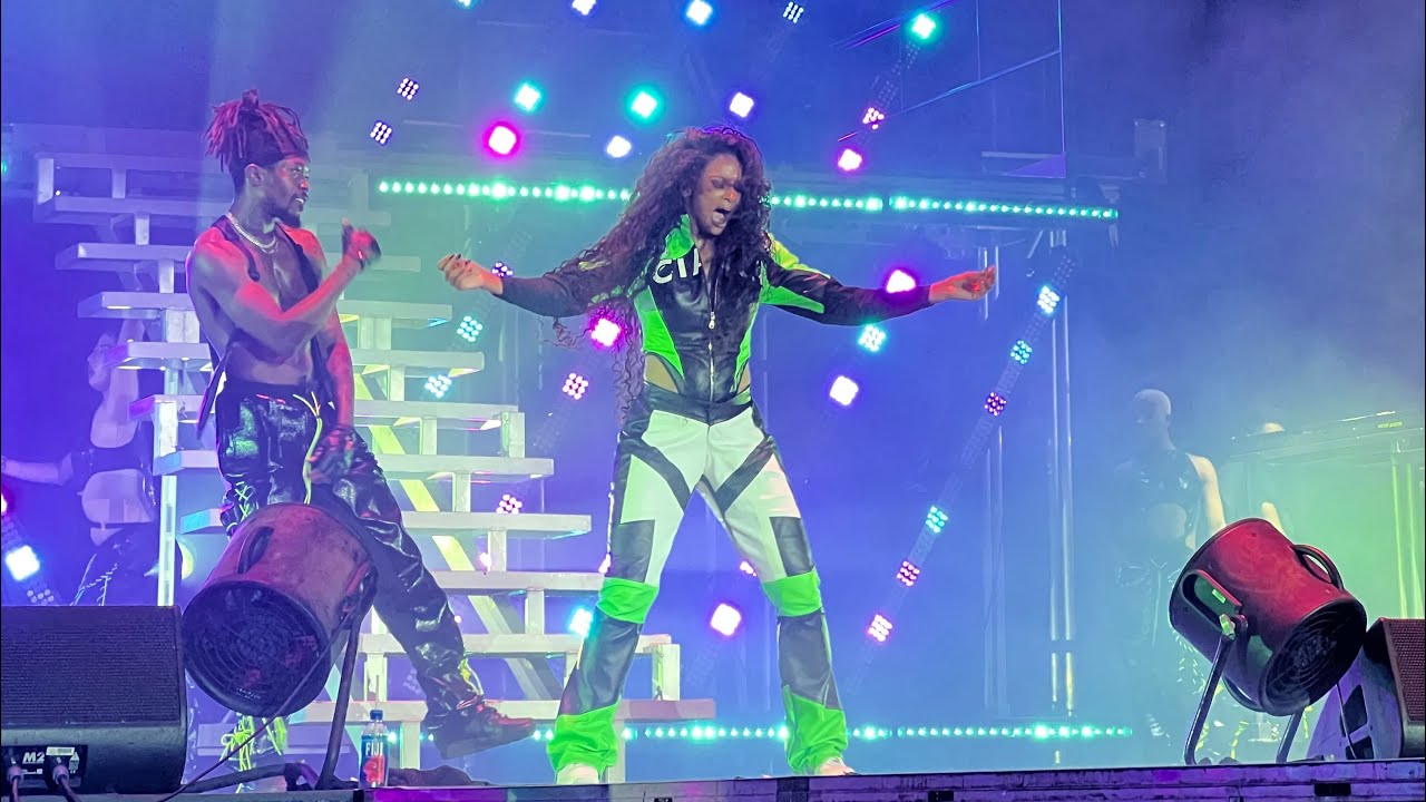 Ciara performing at the Lovers & Friends Festival in Vegas on 5/14/22! #ciara #loversandfriends