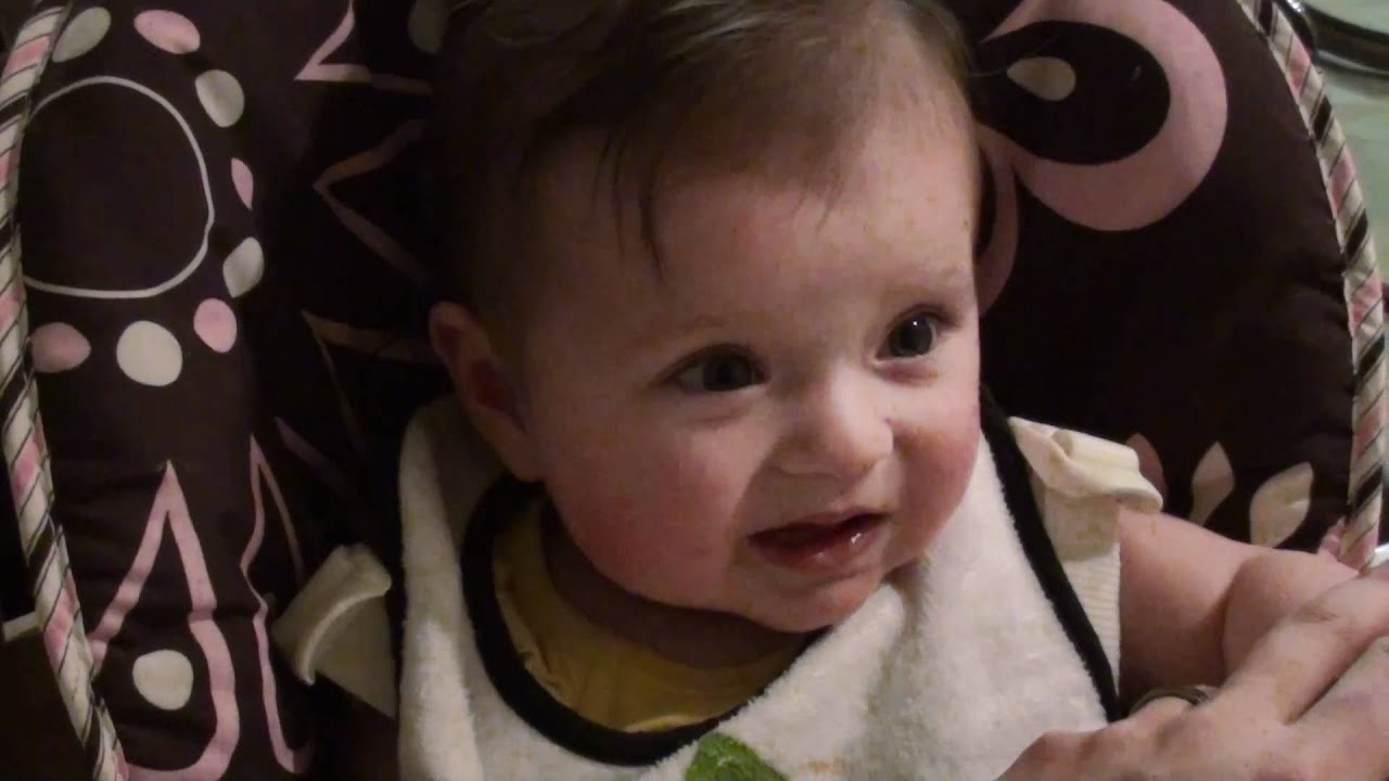 Sophie's first taste of green beans