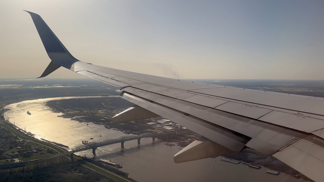 4K | United Airlines Boeing 737-900ER (N75428) Stunning Afternoon New Orleans Landing