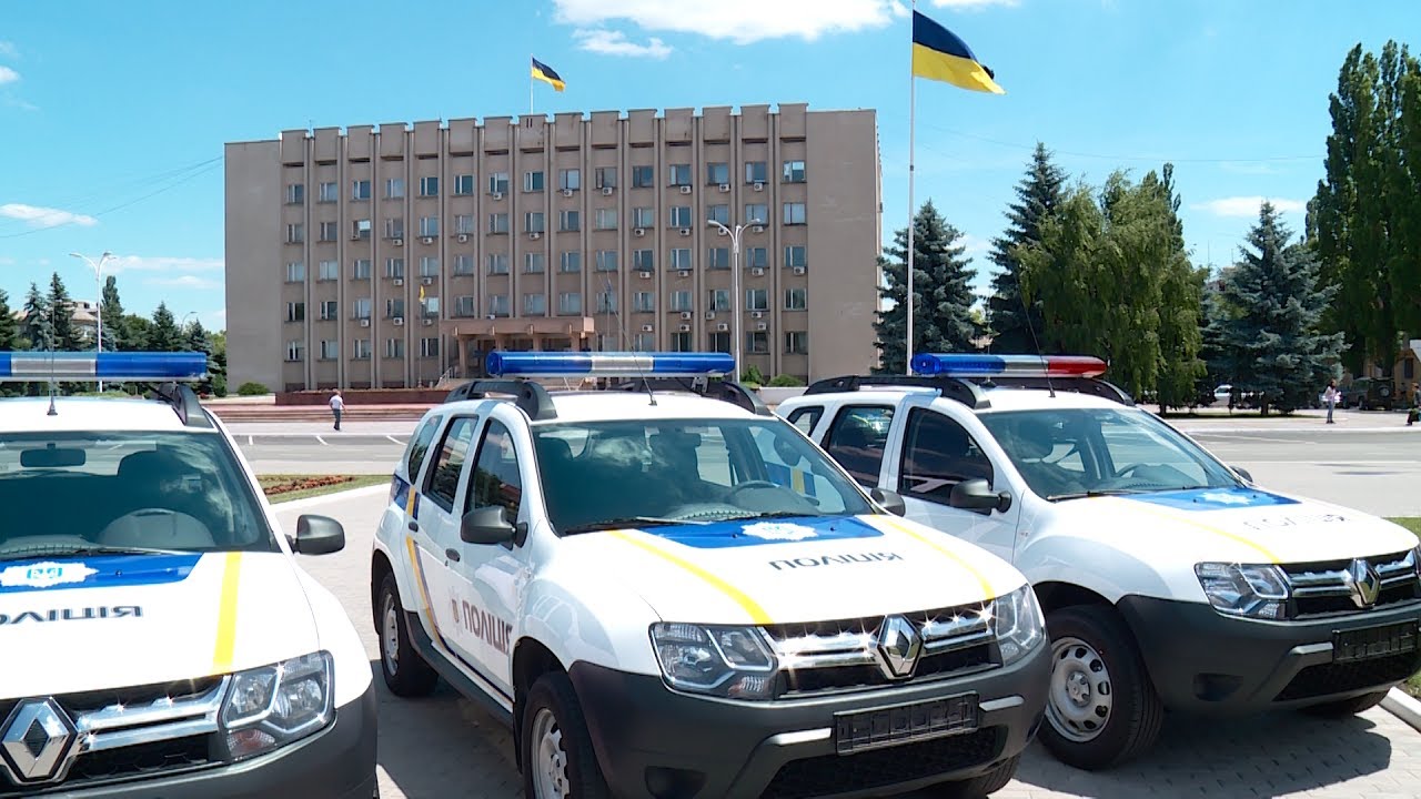 В Ізмаїлі Арсен Аваков передав автомобілі та анонсував набір до патрульної поліції