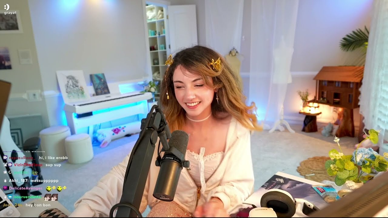 Bonnie 20250811 HAPPY DESKTOP STREAM + GAMING TODAY ：3
