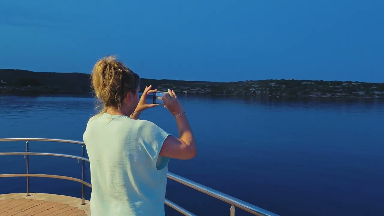 Cales Fonts y Moll d'en Pons, paseo al atardecer..Es Castell. Menorca. 4 K...