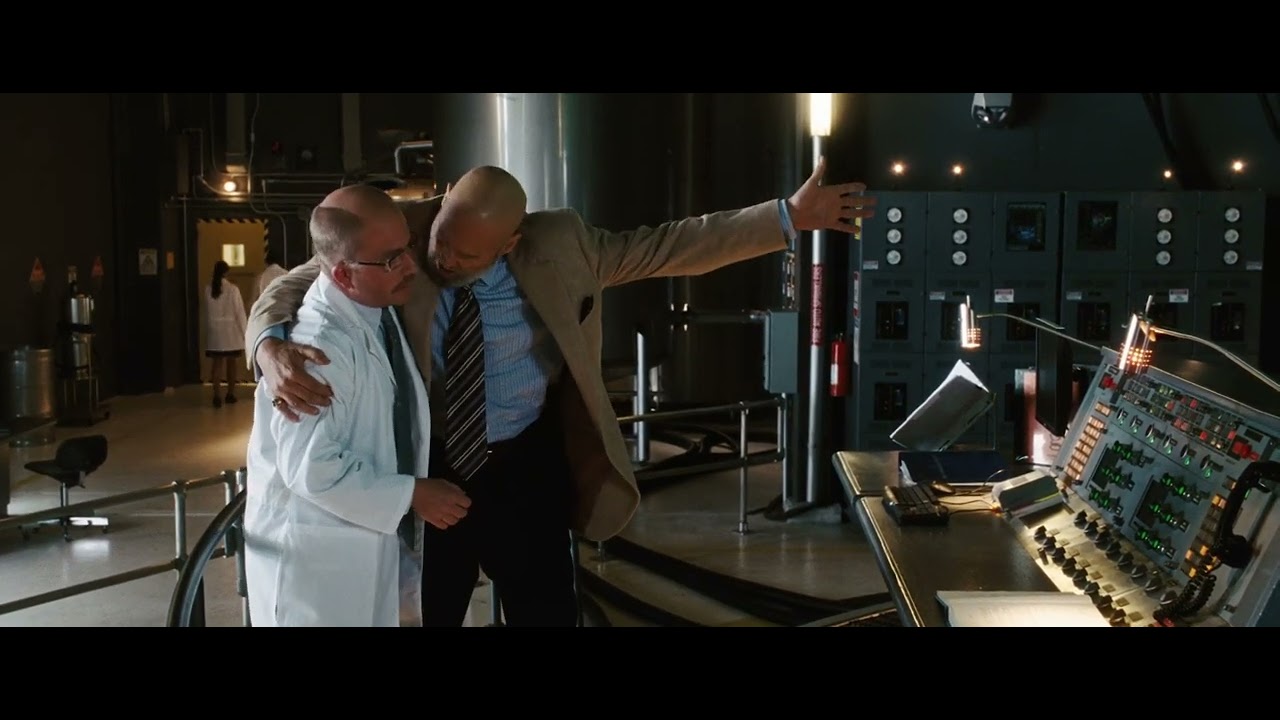 Iron Man (2008) - Obadiah Stane est en col&egrave;re contre les ing&eacute;nieurs de Stark Industries