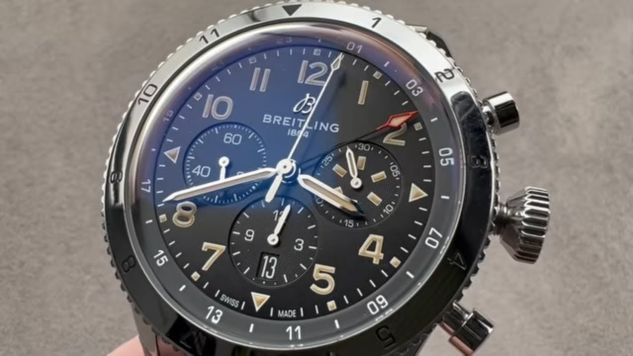 Обзор часов Breitling Super AVI B04 Chronograph GMT P-51 Mustang AB04453A1B1A1