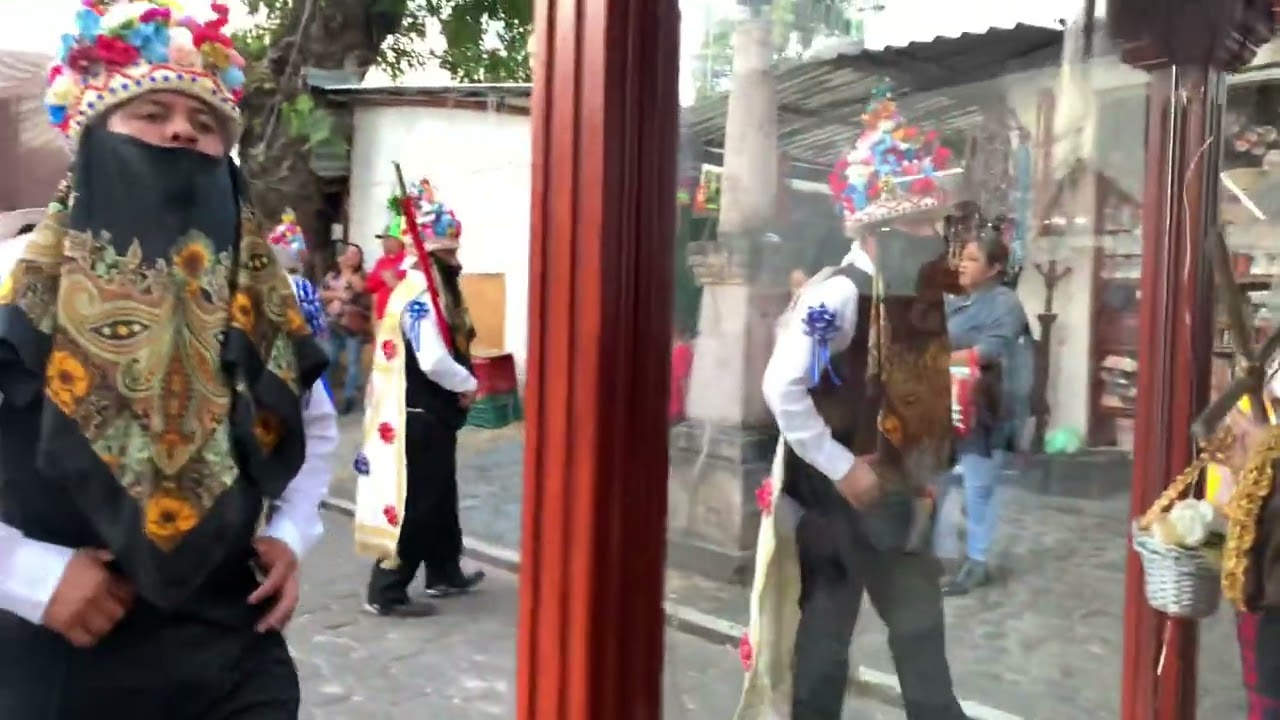 Danza Juvenil de Moros. Fiesta patronal de San Diego de Alcalá. Quiroga Michoacán.