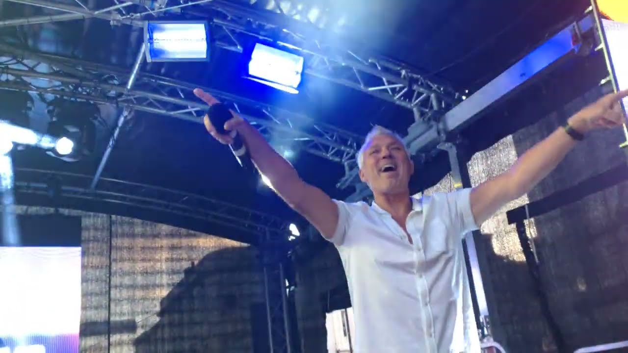 Martin Kemp DJ's Pt 1