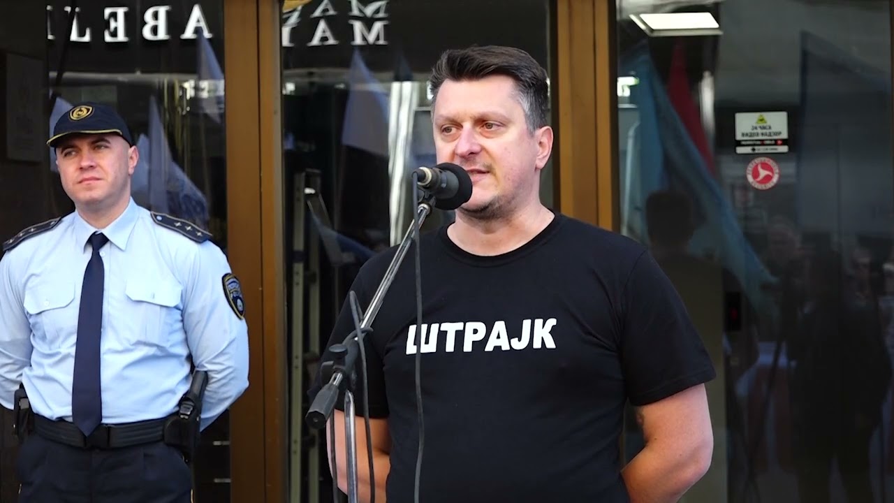 Работниците на улица - протест за зголемување на платите
