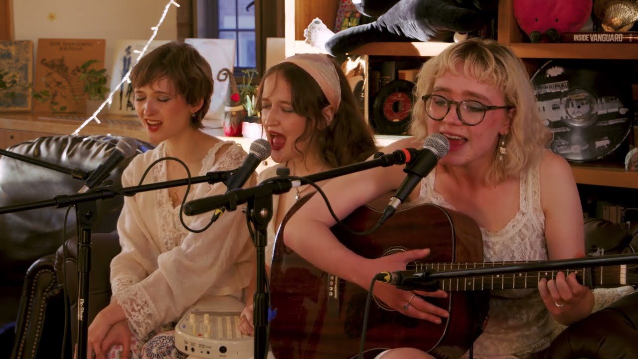 Tiny Dorms Concert - Clementine