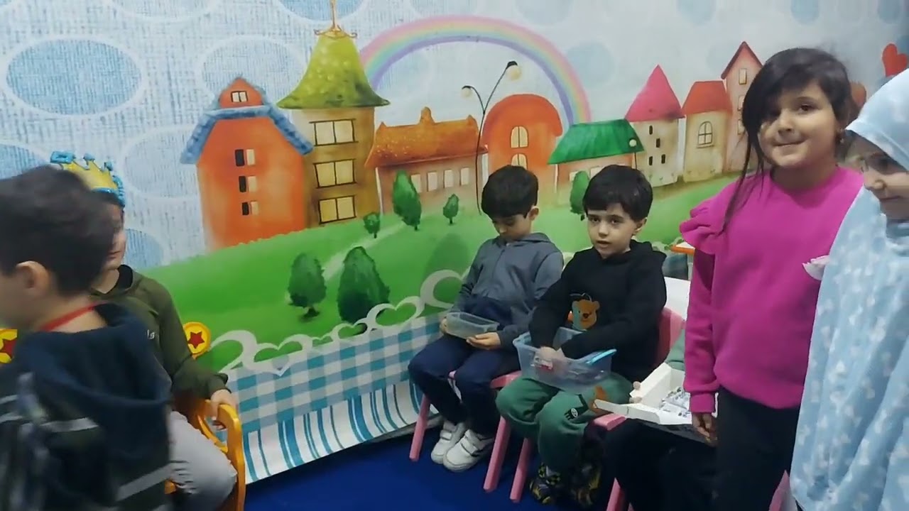 البراعم مسرحية الأم