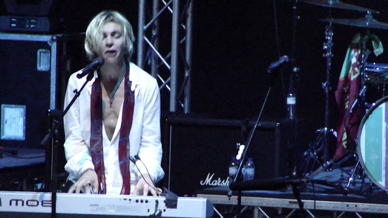 R5 - You And I & F.E.E.L. G.O.O.D. (Lisbon 10/09/2015)