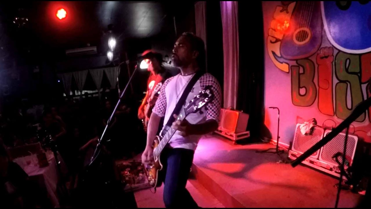 FRANCO - The Closer I Get To You ( Cover ) - 70's Bistro