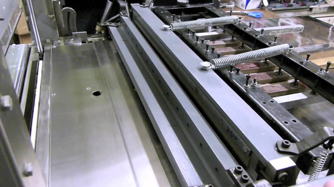 Pleating machine working 2.mov