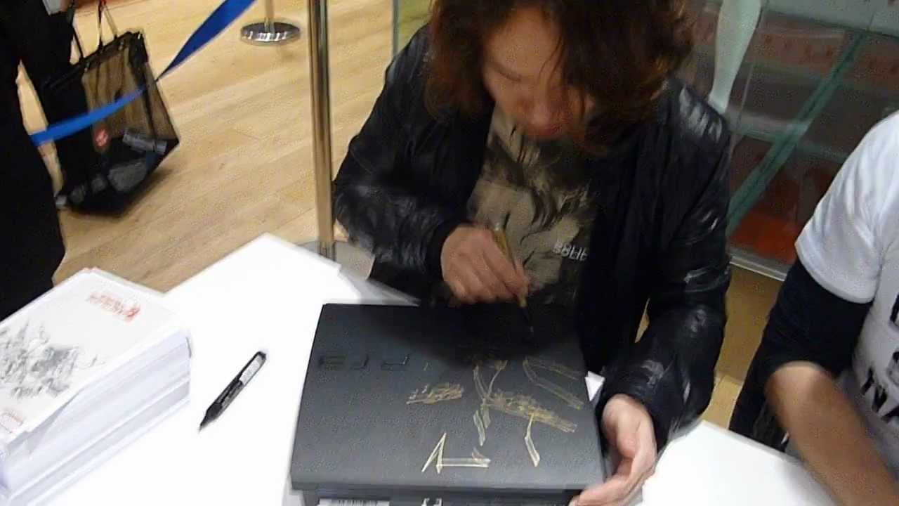 Yoji Shinkawa's Art & Hideo Kojima signing my PS3 at UNIQLO