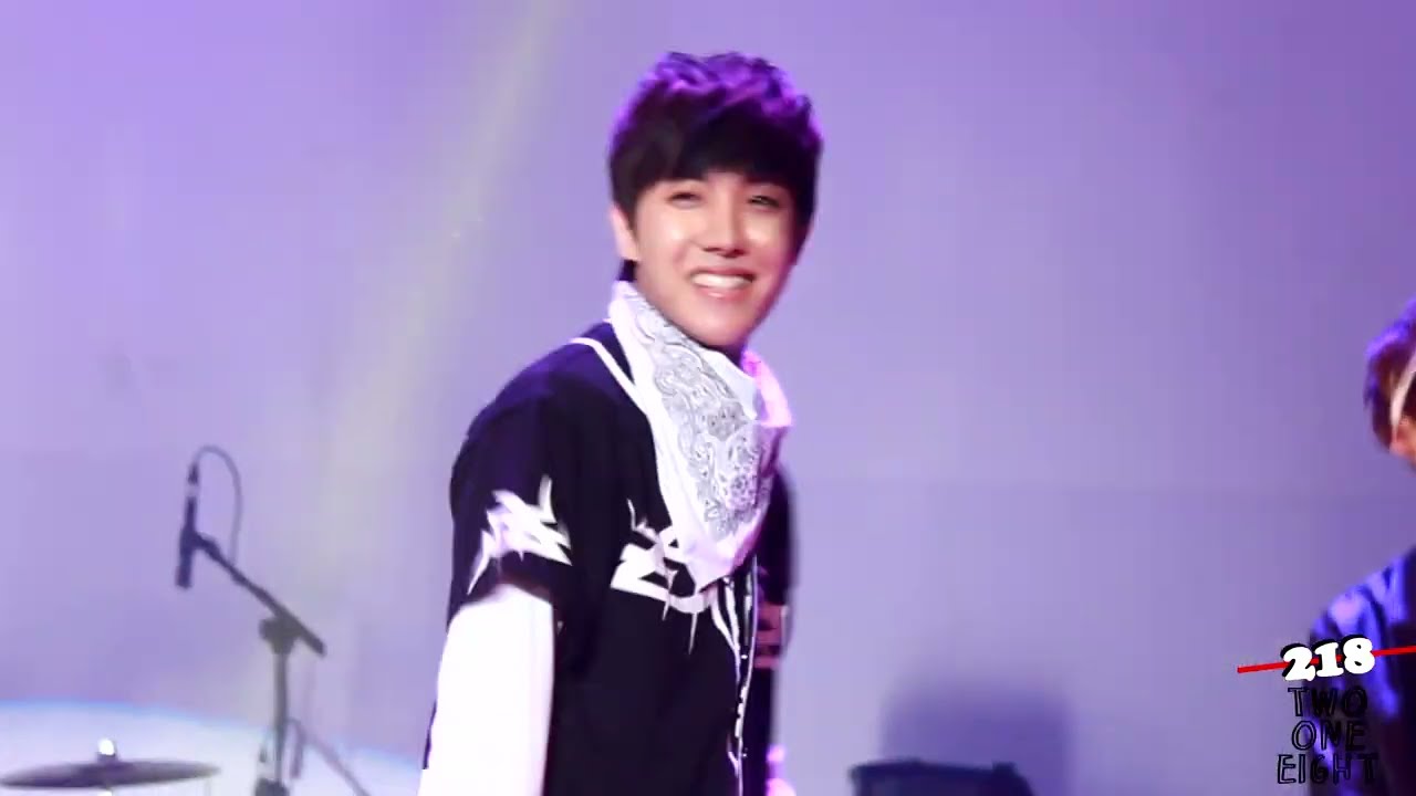 130913 No More Dream 제이홉 직캠 jhope fancam @ 한국예고 그랜드 콘서트