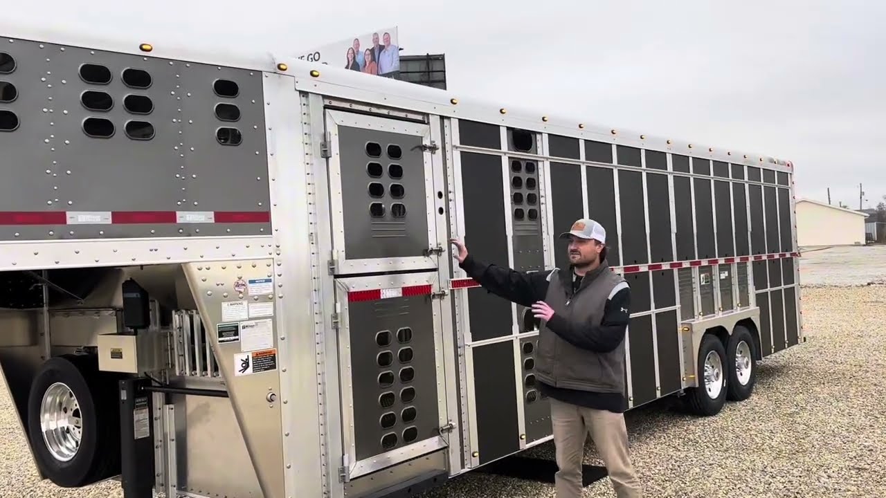 Wilson Livestock Double Deck Trailer 8x28