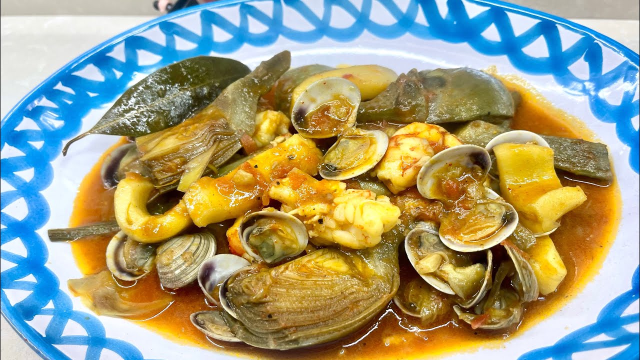 ALCACHOFAS GUISADAS A LA MARINERA 😋😋  