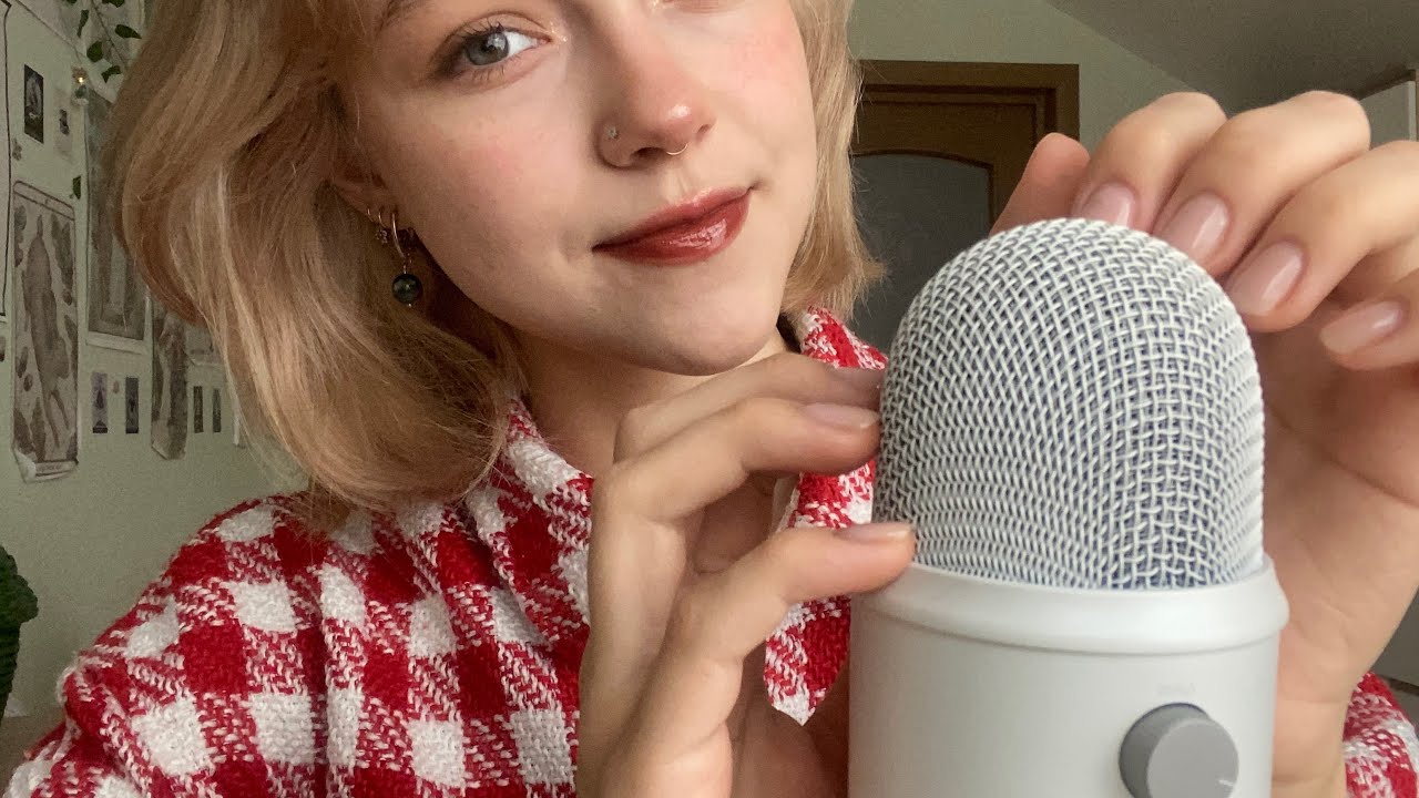 ASMR ~ mouth sounds & mic scratching (tingles!!) ୨୧