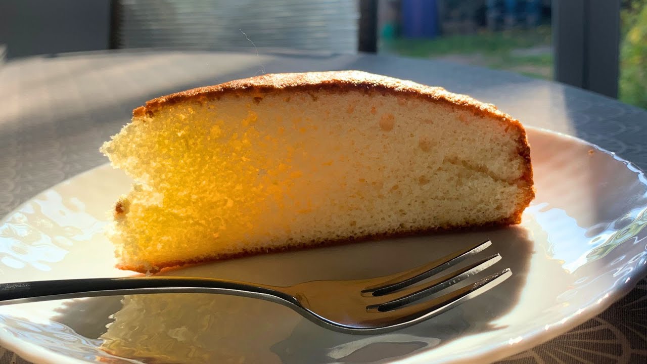 Swedish Sockerkaka &ndash; Easy Fluffy Sponge Cake for Every Occasion