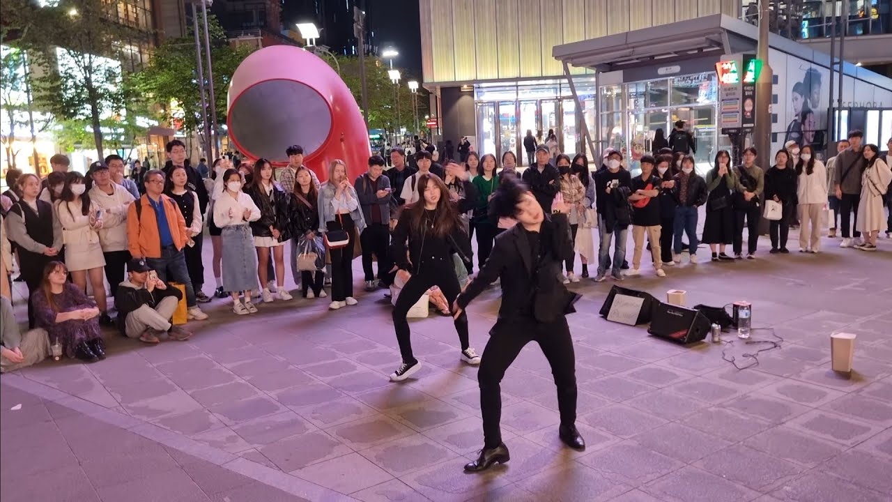 [STREET ARTIST] YU KAGAWA & HYOJIN. INTERACTIVE SINCHON BUSKING (BEAUTIFUL LIAR). 230422.