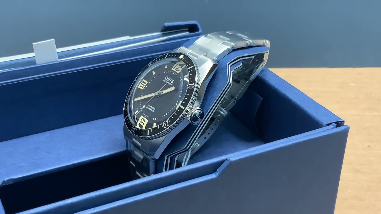 Unboxing and review of Oris 60th Anniversary Divers 65 Dive Watch