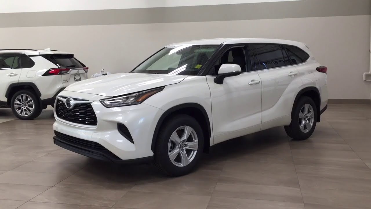 2020 Toyota Highlander LE Review