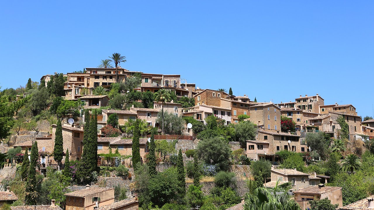 Dei&agrave; sightseeing - beautiful village in Mallorca