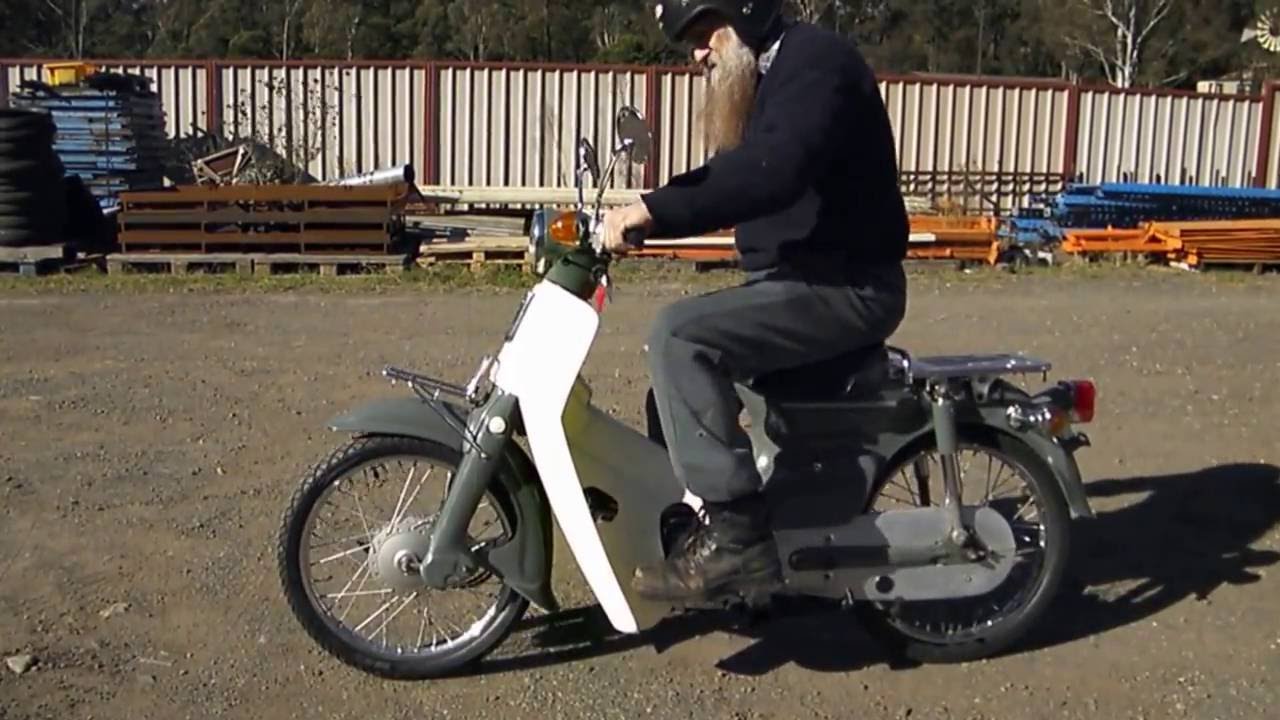 Honda C50 1986 with a few tricks