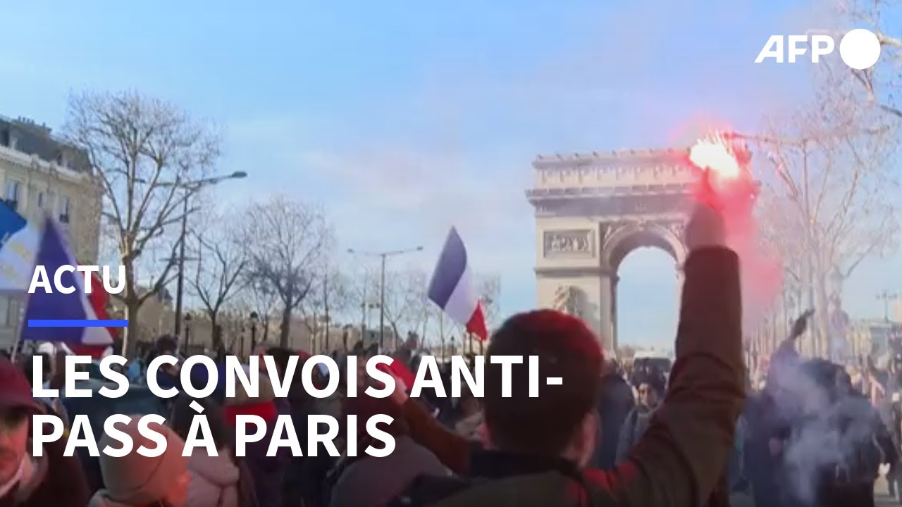 Les convois anti-pass à Paris, sur les Champs-Élysées | AFP
