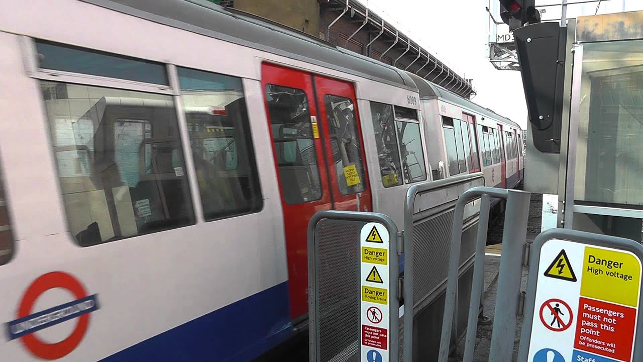 Metropolitan Line A60 Stock 5000 Departing Finchley Road