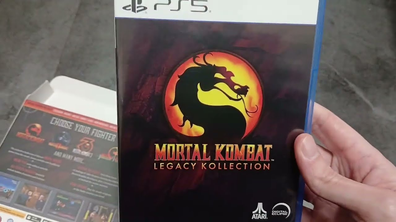 Распаковка коллекционного издания Mortal Kombat: Legacy Deluxe Edition для PS5.