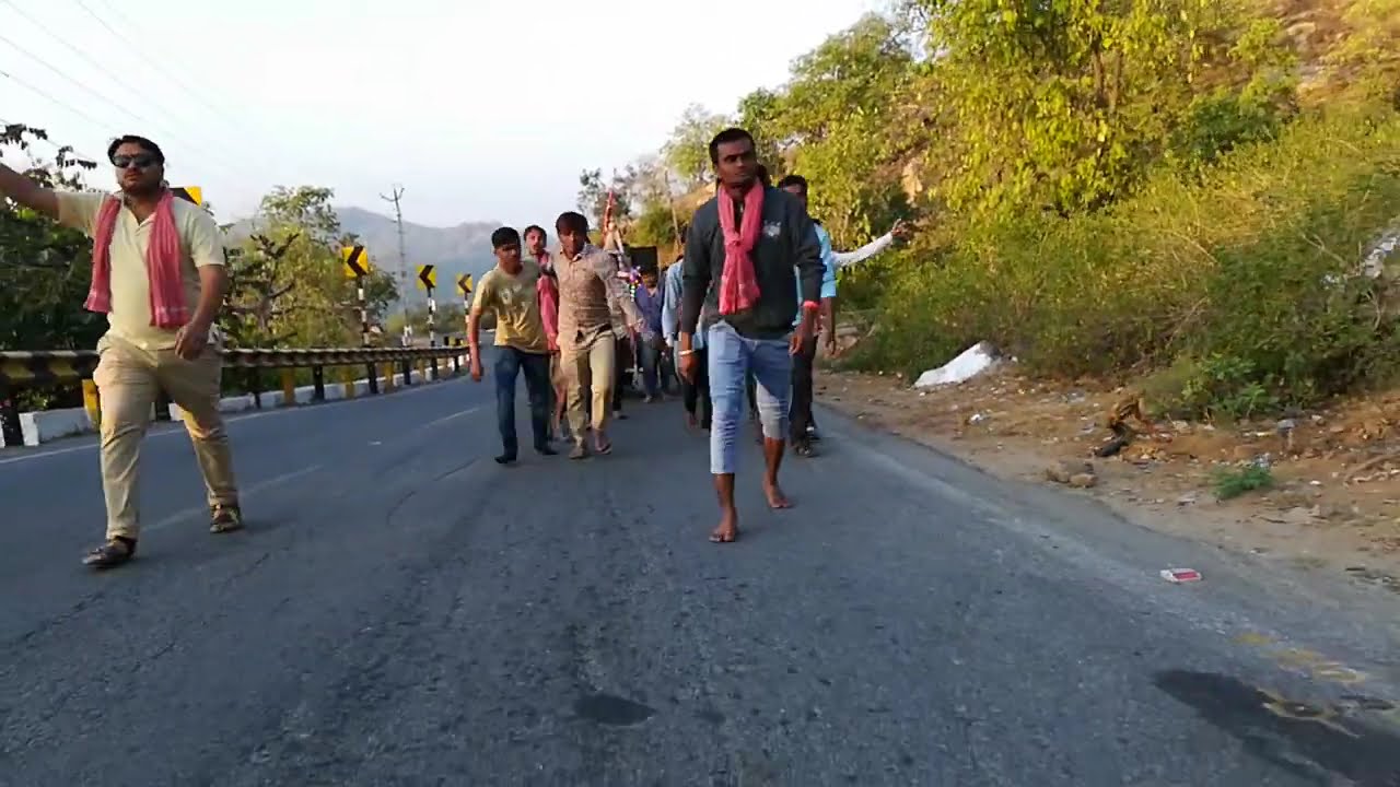 Jay ambe mittr Mandal brahmanwada ambaji pagpala sang