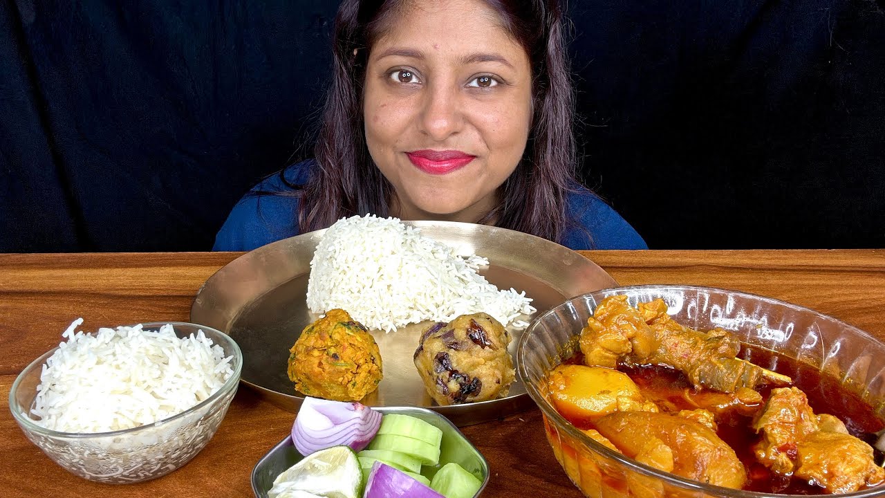 Eating Show - Basmati Rice, Spicy Mutton Er Lal jhol, Dal Fry, Aloo Bharta, Salad |poulamieatingshow