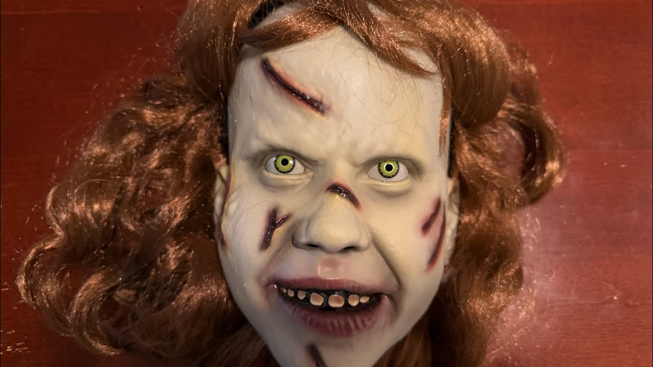 UNBOXING THE EXORCIST - REGAN DELUXE INJECTION MASK BY TRICK OR TREAT STUDIOS