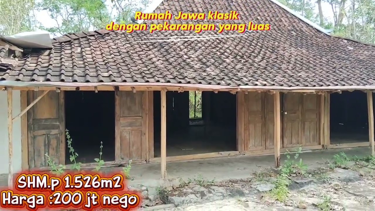 RUMAH DIJUAL, LIMASAN KLASIK YANG MEMILIKI KEBUNAN LUAS