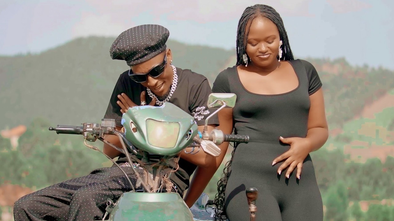 Ndeberera - Megatone Fieldmarshal (Visualizer)