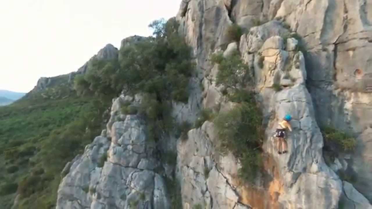 Acceso Vías de Escalada   Espiel Albergue de Espiel 1/2