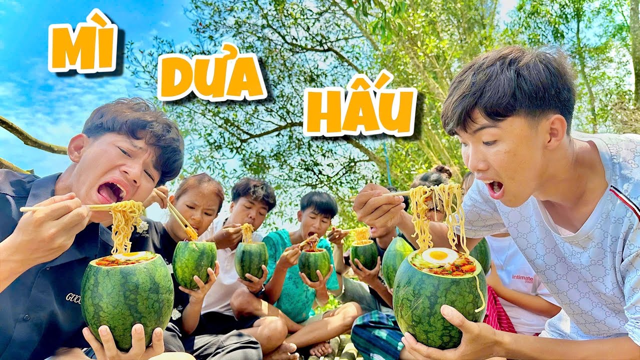 Anh Ba Phải | Thử Thách Làm Mì Cay Trong Trái Dưa Hấu Siêu Ngon