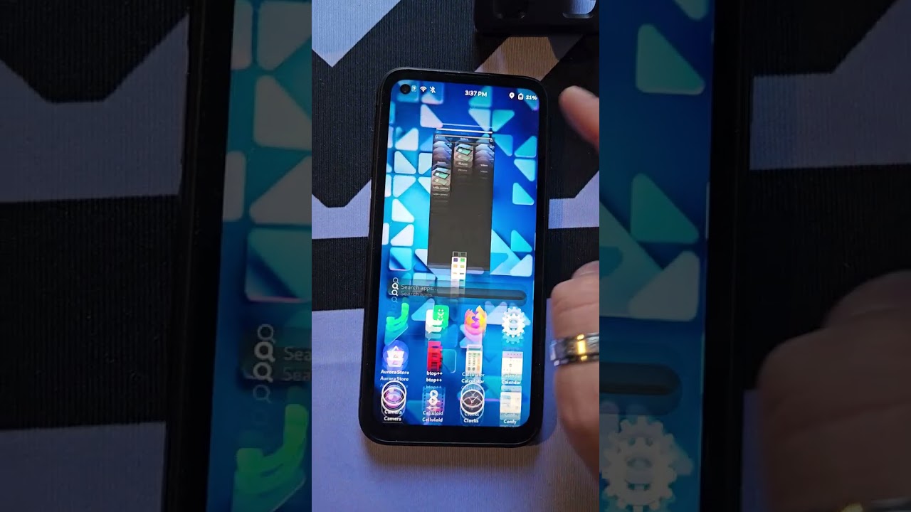 My surprise at FOSDEM2025 - FuriPhone FLX1 a 5G Linux Mobile