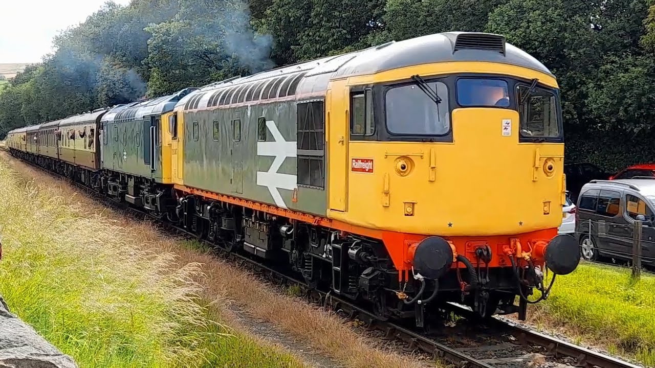 26007 & 25279 Double Clag At Irwell Vale