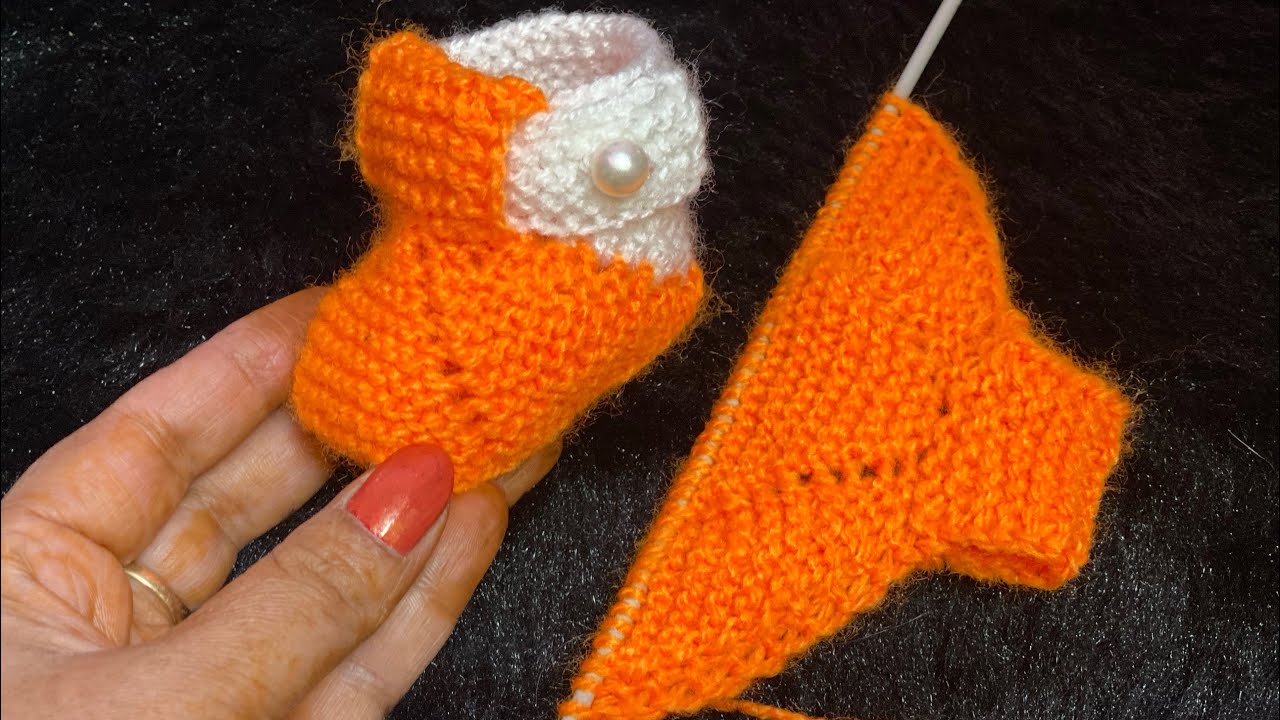 बच्चों के लिए बनाए बहुत ही सुंदर गर्म मोज़े/New design easy & simple baby socks 🧦 in easy method.