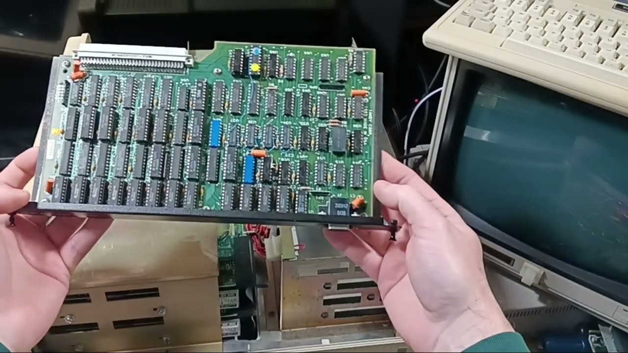 Tandy TRS-80 Model 2000 Inspected and Tested 