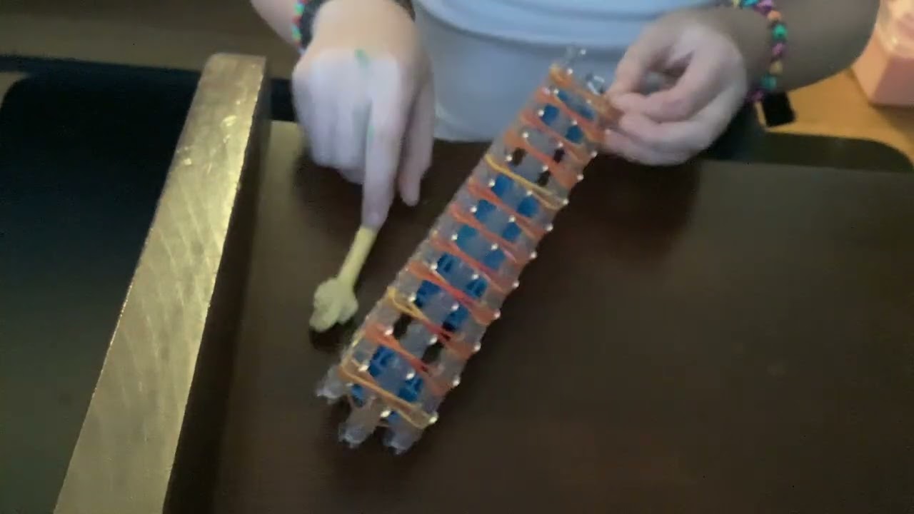 Rainbow loom “taffy twist”