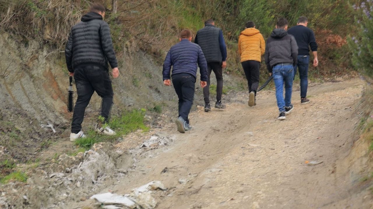 Një fshat i Tiranës si në kohën e Skënderbeut…! - Shqipëria Tjetër
