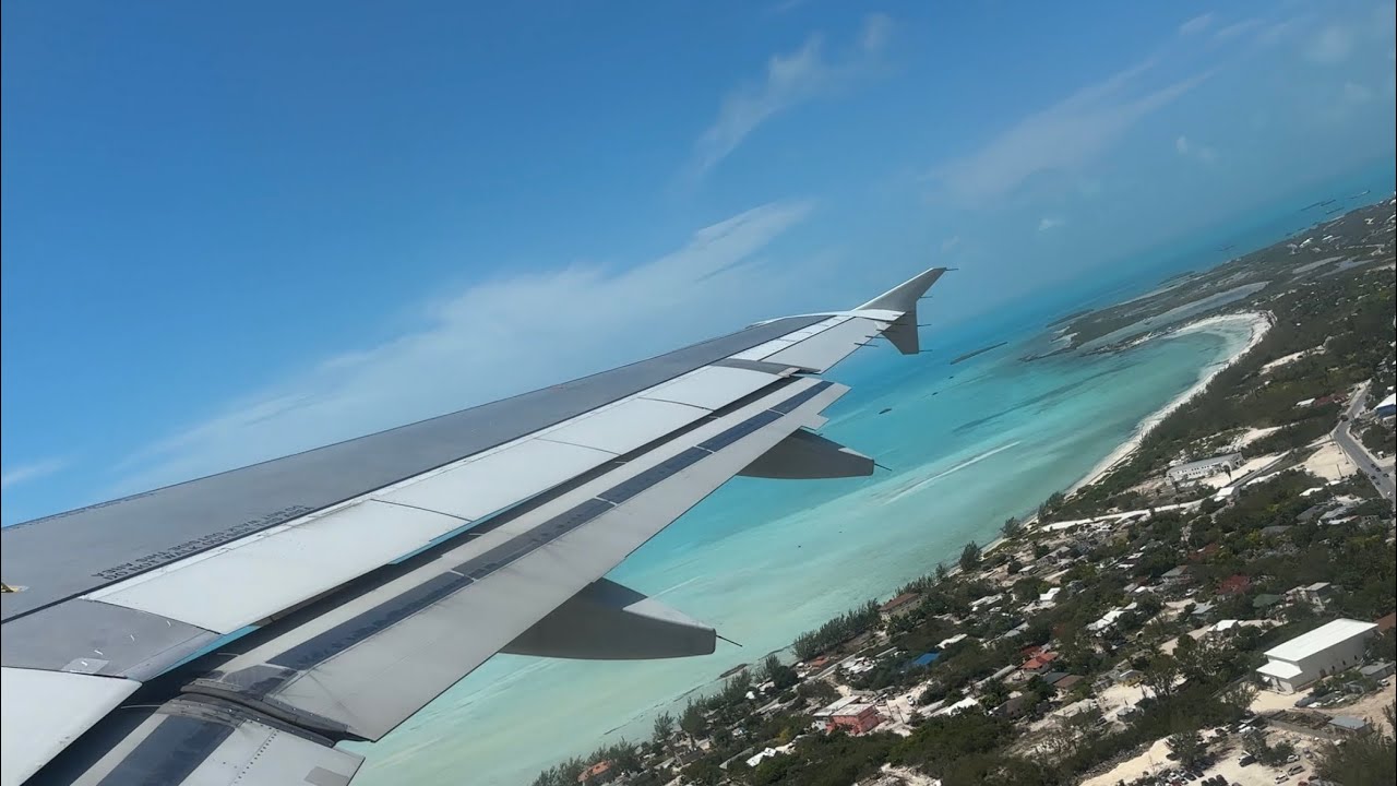 American Airlines A319 takeoff from Providenciales | N740UW
