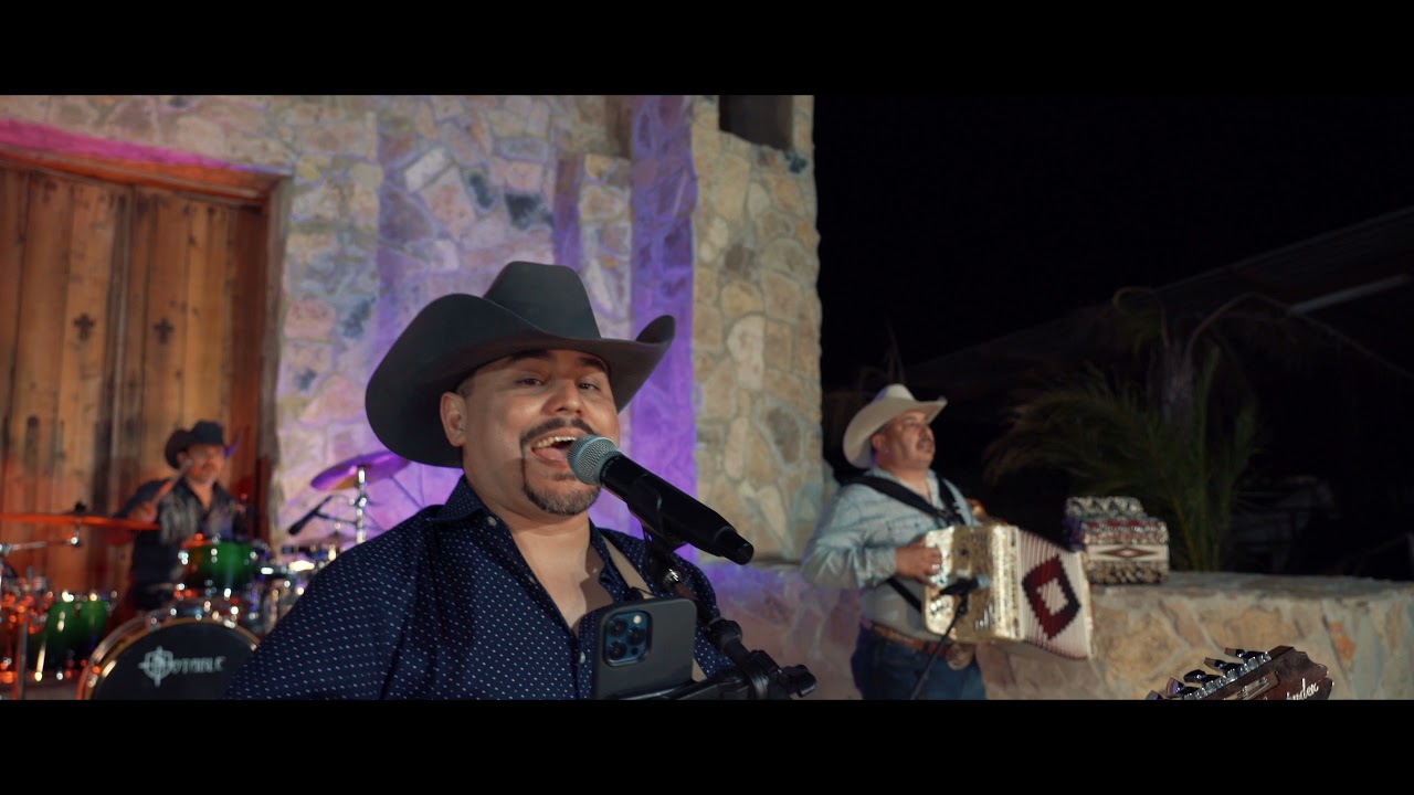 NOTABLE - AMOR A PRIMERA VISTA (EN VIVO)