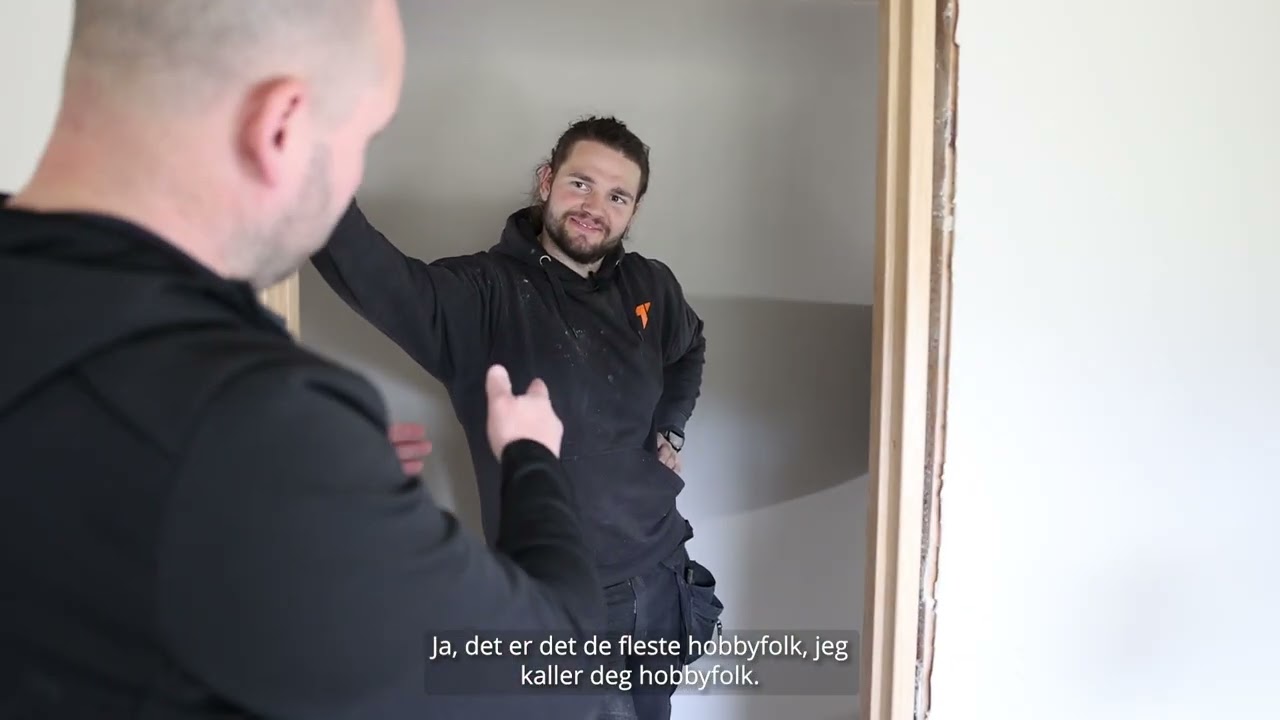 Swedoor monterer innerdører hos Mads Clemmetsen