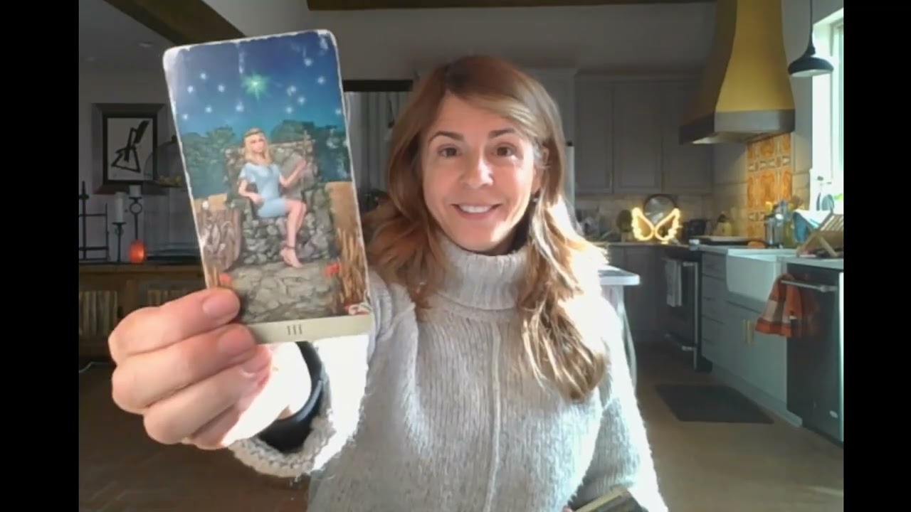 ♑ Capricorn ♑ Holy smokes! 🤯 Nobody sees this coming--in what's hidden! Power couple! Magician 🙌✨