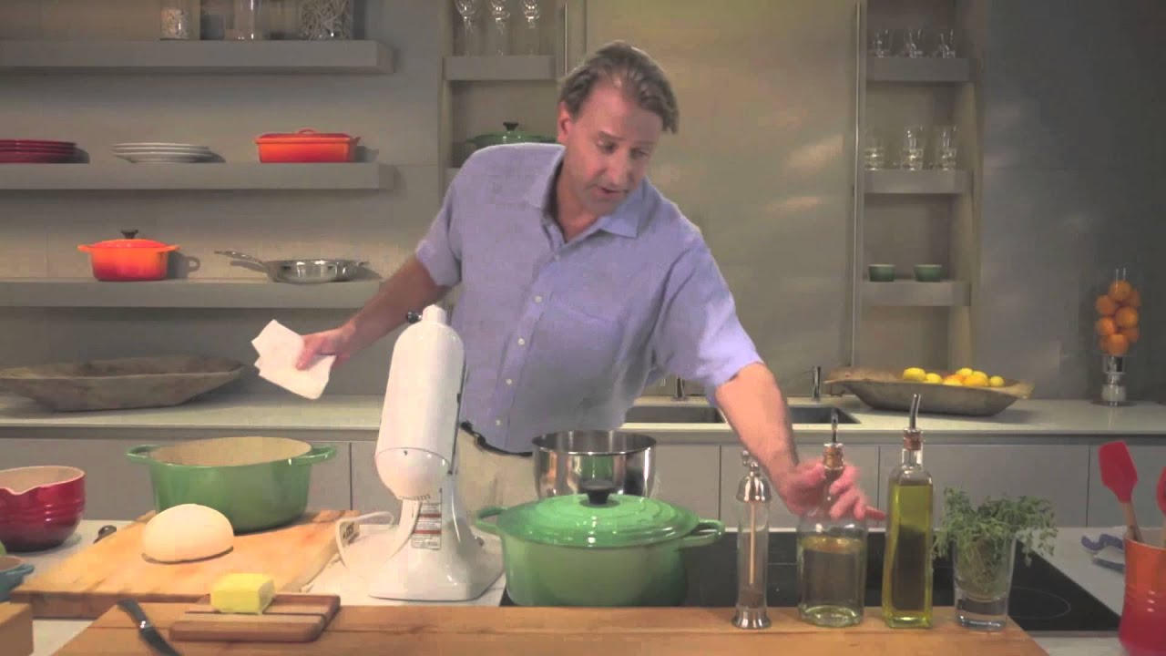 Выпечка хлеба в голландской печи Le Creuset