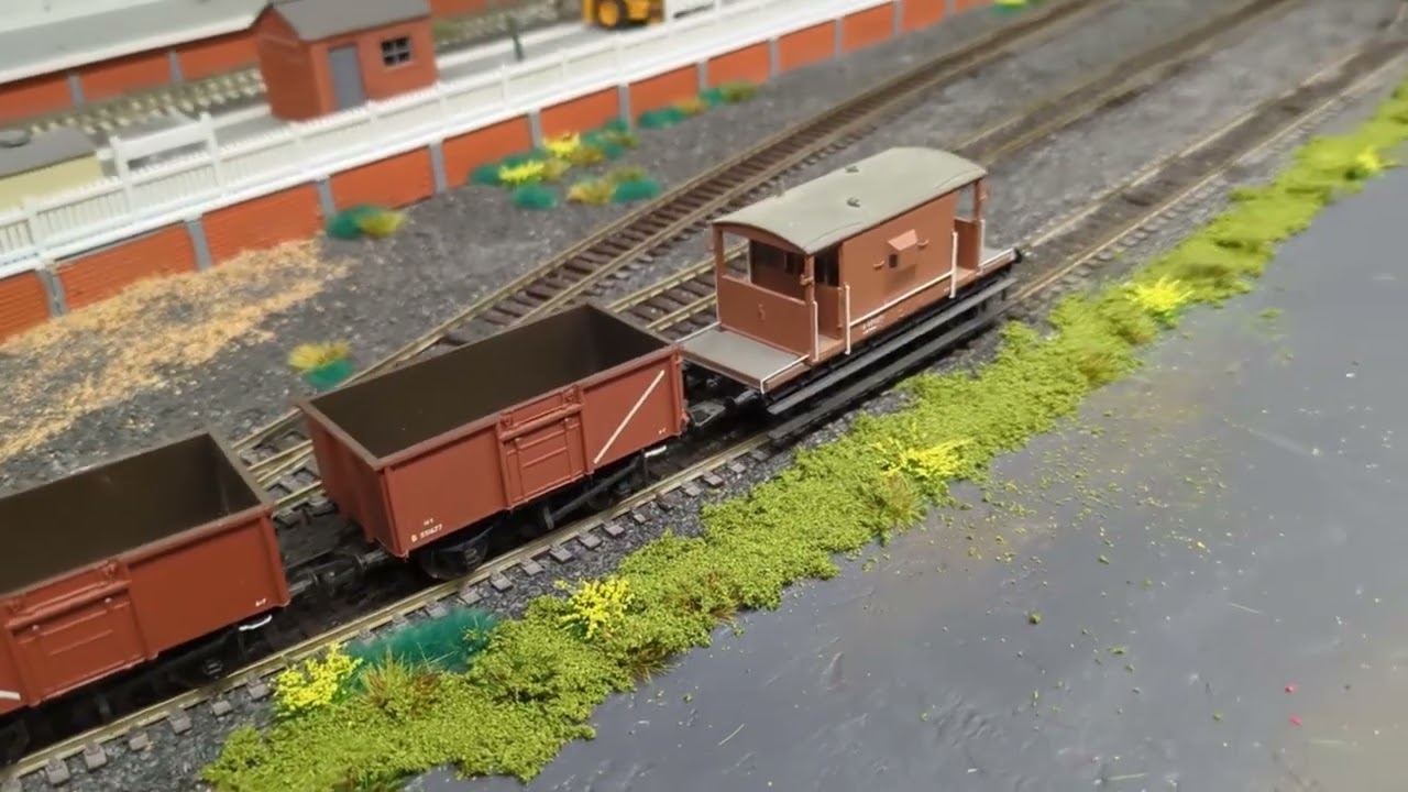 Mulberry Junction adding some scenery 07 December 2025 Video 71